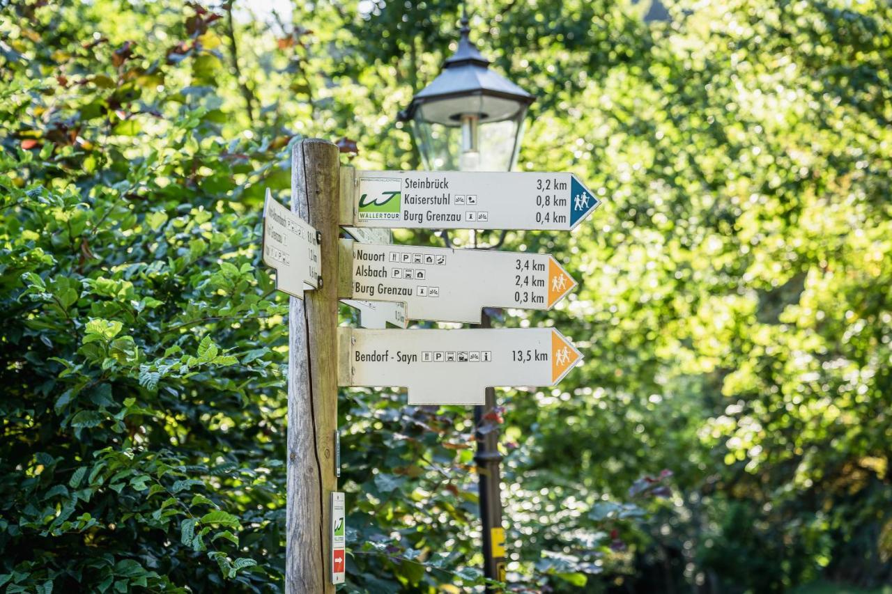 Landgasthof Zur Burg Grenzau เฮอร์-เกรนซ์เฮาเซน ภายนอก รูปภาพ