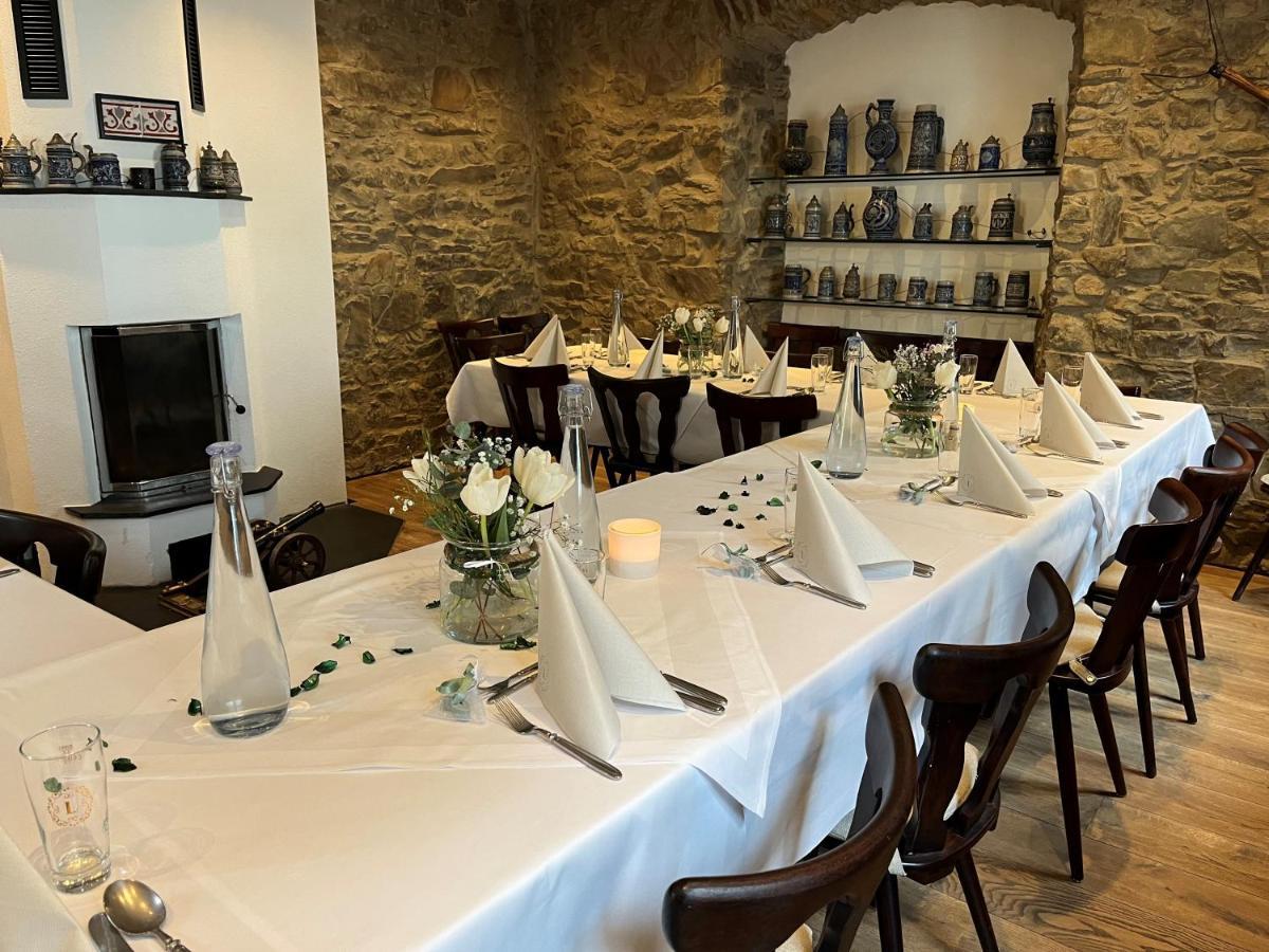 Landgasthof Zur Burg Grenzau เฮอร์-เกรนซ์เฮาเซน ภายนอก รูปภาพ